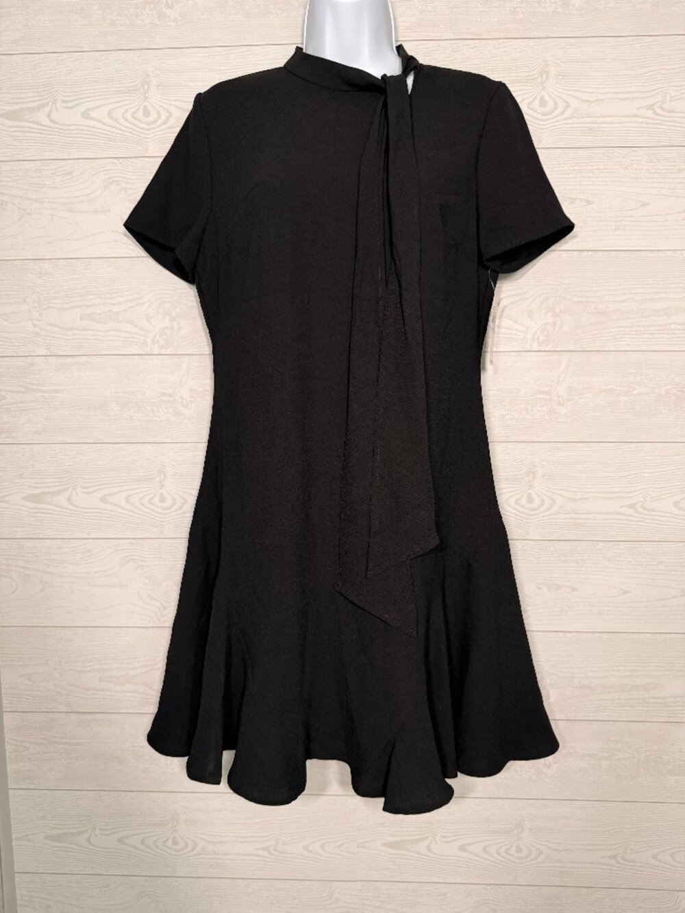 CeCe NWT Rich Black Tie Neck Short Sleeve Fit & Flare Dress Size 6